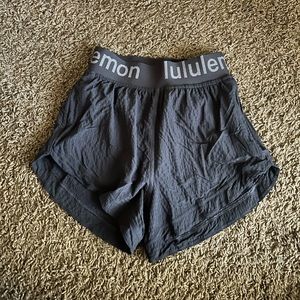 Lululemon Logo Short 3”